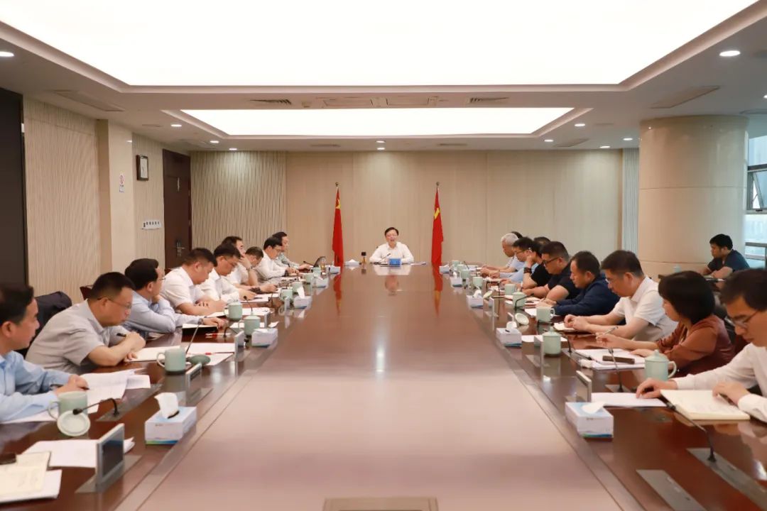 高屹走访部分工业企业并主持召开座谈会